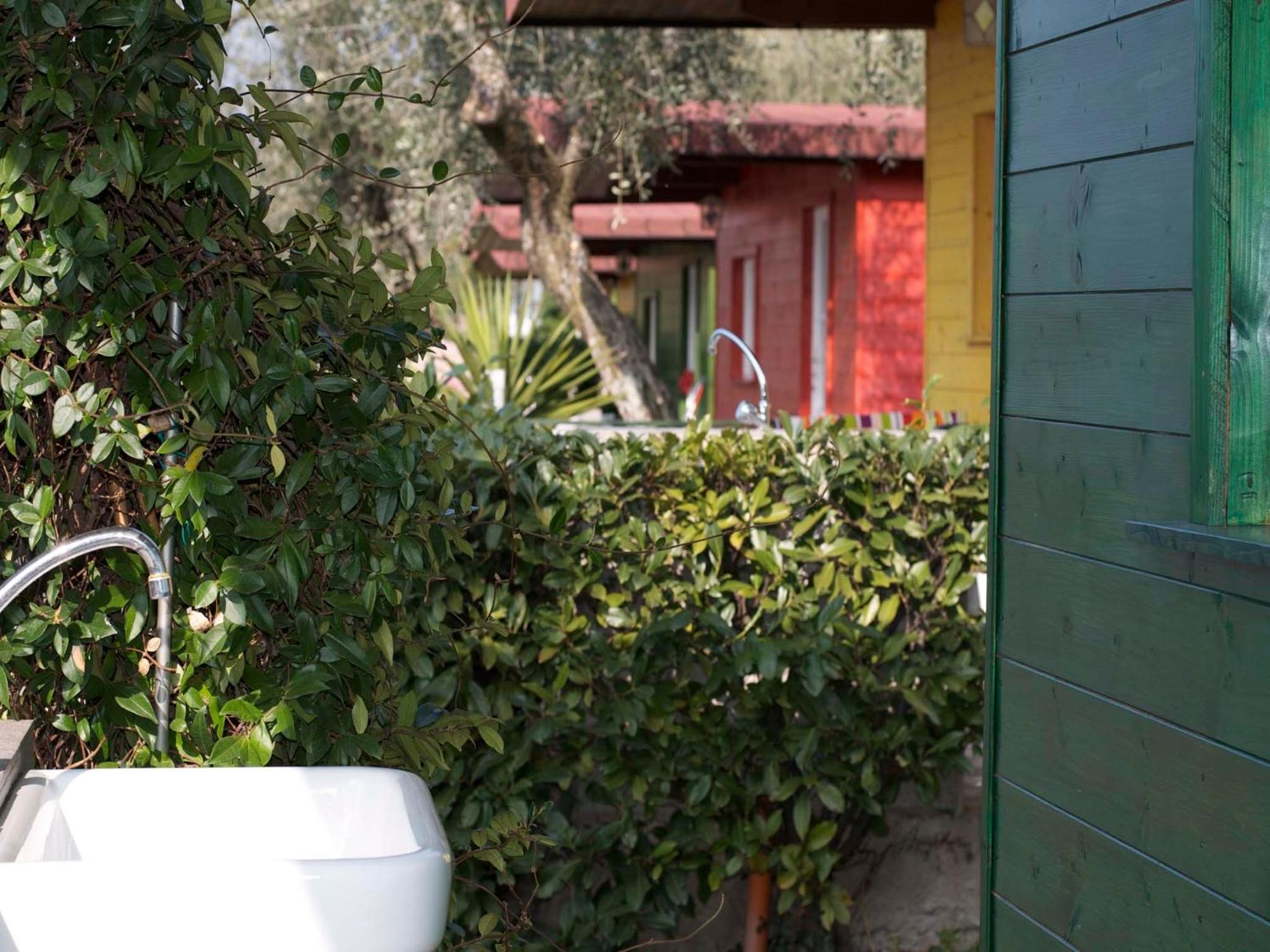 Aquacamp Hotel Brenzone sul Garda Luaran gambar