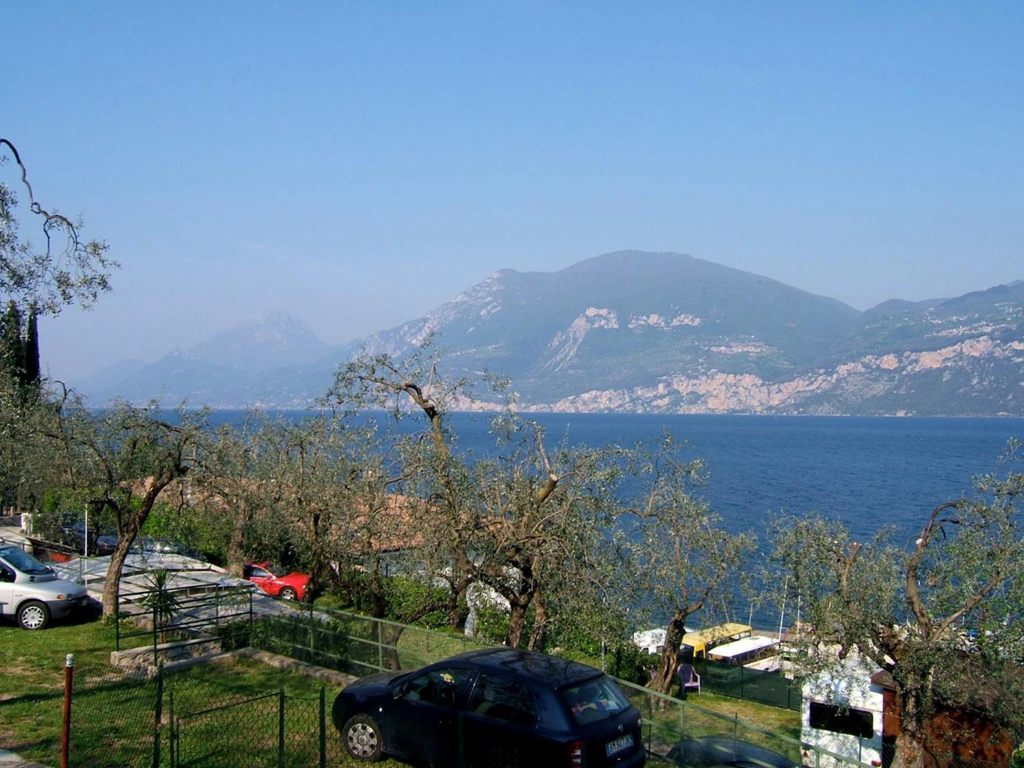 Aquacamp Hotel Brenzone sul Garda Luaran gambar